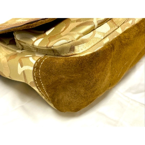 Coach 2pc Set Bag and Wallet w/ Dust bag Rare Excellent Condition no call outs - Picture 4 of 16